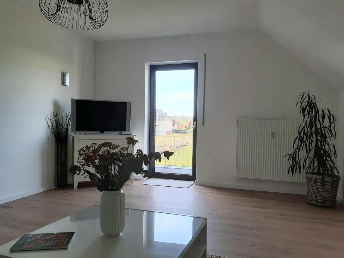Eifelstern-Schoene Ferienwohnung Mit Balkon Kalenborn-Scheuern Buitenkant foto