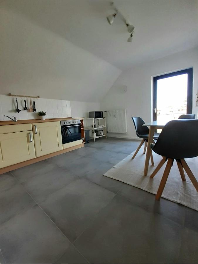 Eifelstern-Schoene Ferienwohnung Mit Balkon Kalenborn-Scheuern Buitenkant foto